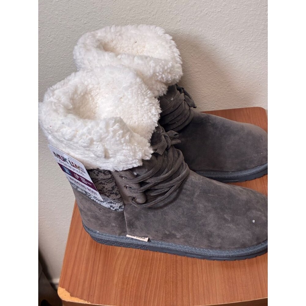 NWT Muk Luks Winter Boots Gray Flat Size 10 Wide Women's - Picture 2 of 7